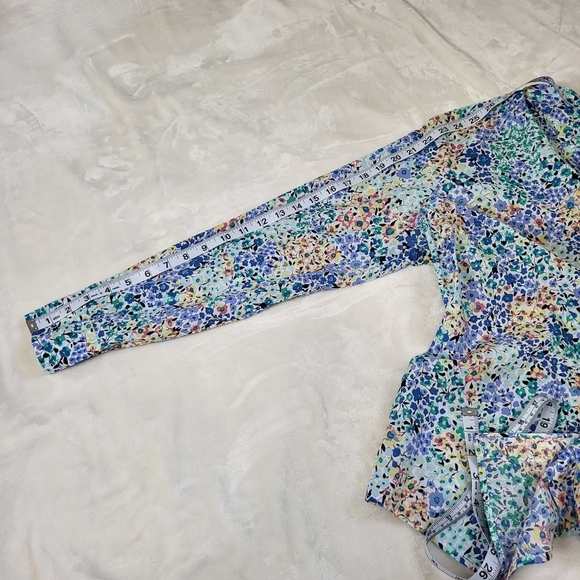 J.Crew Colorful Floral Button-Up Shirt. Size Large 100% Cotton - Picture 5 of 11